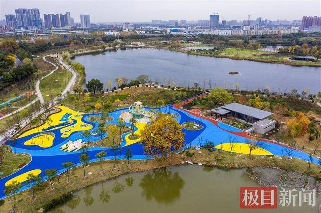 日前,作为武汉市2021年重点城建项目之一的张毕湖公园改造提升工程