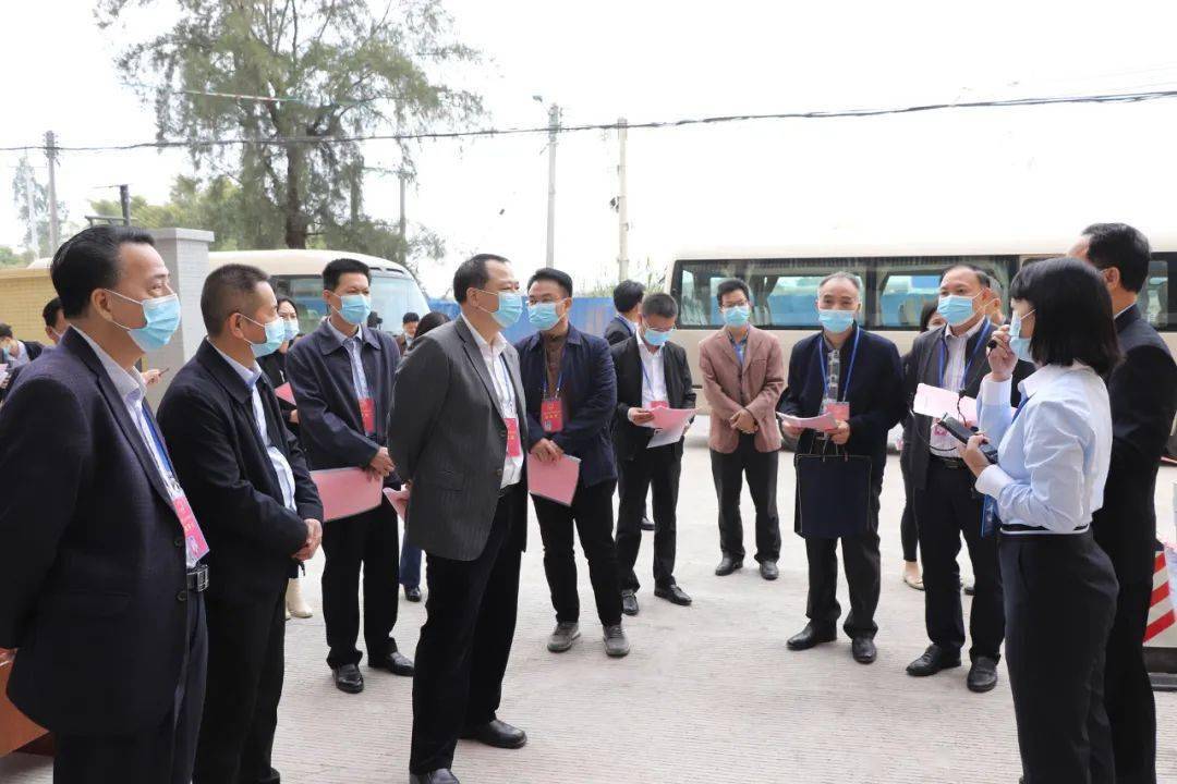 罗定市人大常委会组织视察十件民生实事和代表建议办理情况