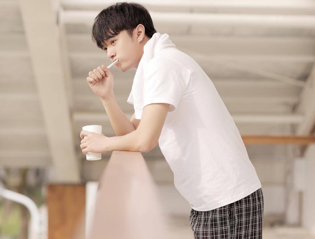 张人0自寻死路?