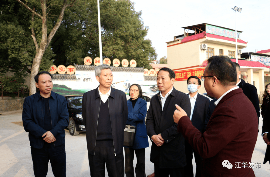 县委常委,县委政法委书记文嵩,副县长,县公安局局长李新建分别陪同