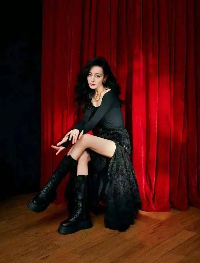 冬日靴子怎么选?女明星教你如何寻找one pick_女孩_长度_线条