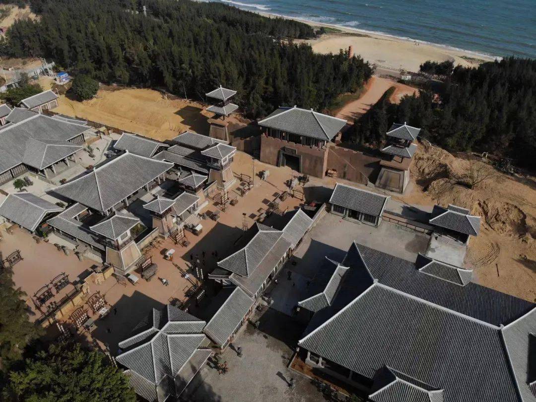 《冼太夫人传奇》拍摄基地占地约百亩,由俚人寨,高州府,冼府,海南寨等