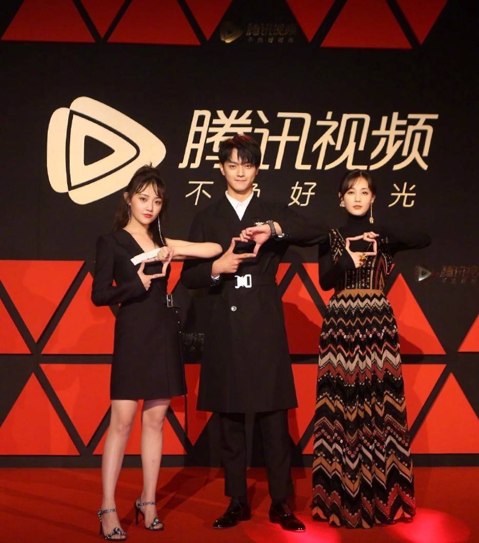 李一桐出席《大唐女儿行》活动 一袭长裙惊艳吸睛_许凯_傅柔_程处默