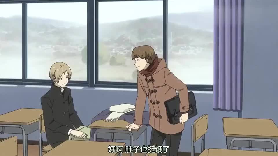 夏目友人帐 夏目拥有友人帐 被妖怪盯上 跑到学校找他麻烦 夏目友人帐 妖怪