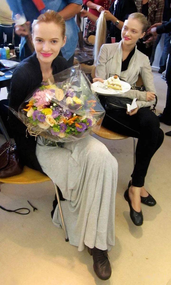 金发碧眼大长腿,怒怼卡戴珊家肯豆_daria_杂志_事业