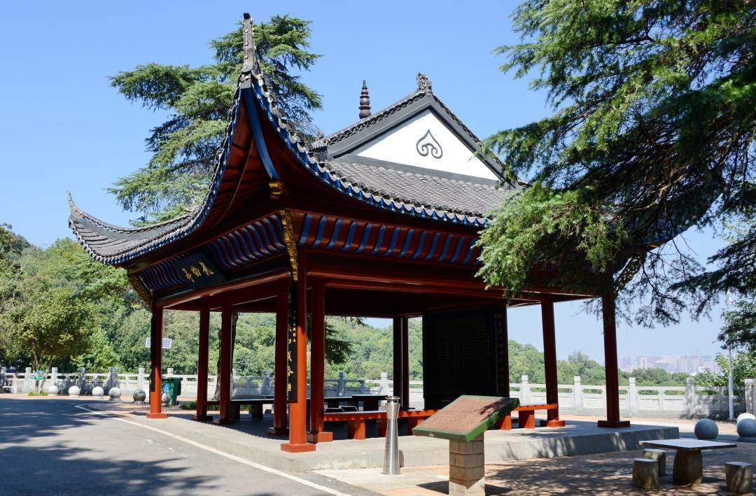 觅苏记西山九曲亭子瞻建亭子由作记韦力撰