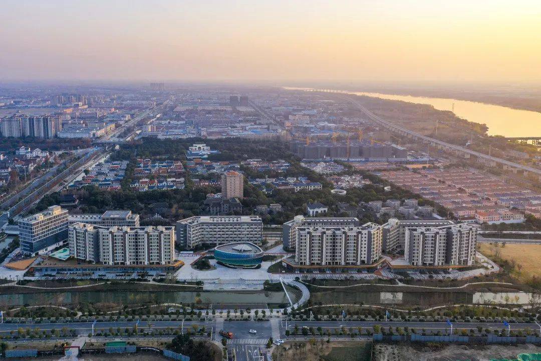 爆发逆袭生态科技新城门面担当见证杭集速度