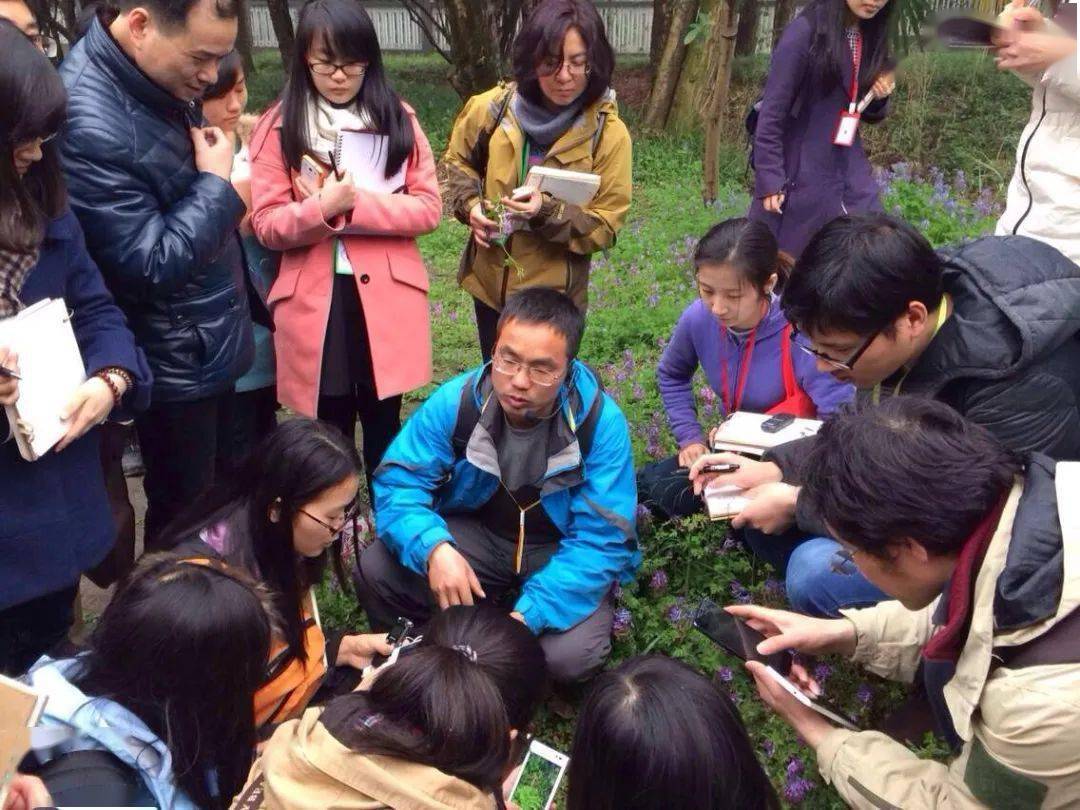 【农林故事·生态育人】叶喜阳:坚守二十年 打造一张靓丽的校园植物园