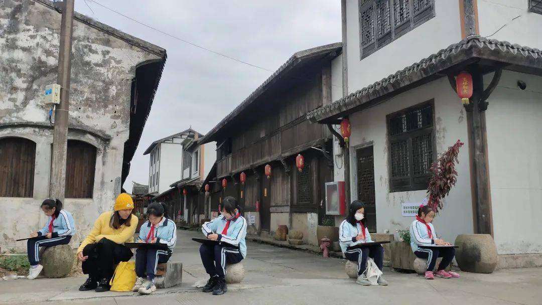 实验小学下陈校区多元课程育人才课后服务添新彩