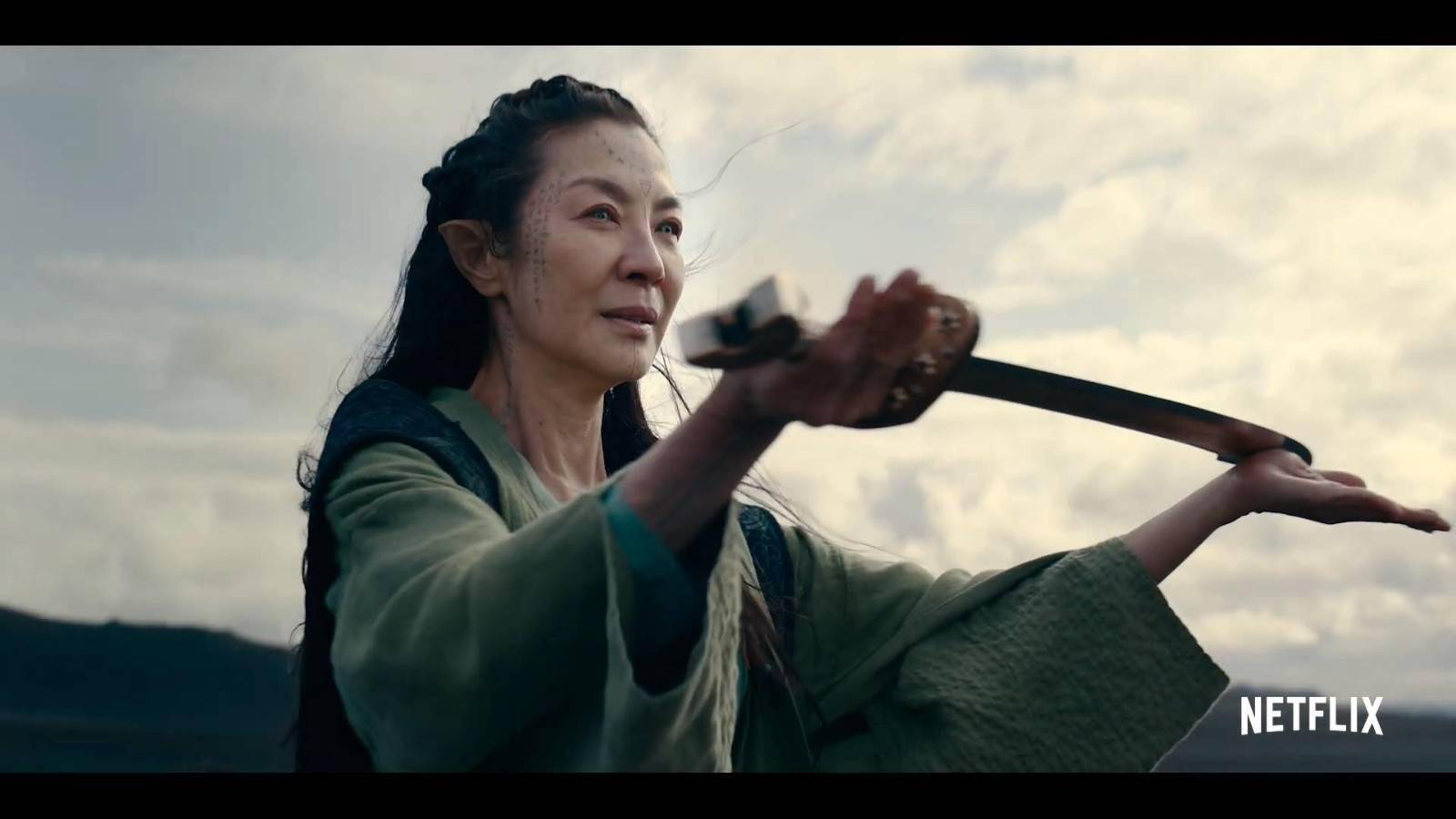 天球|《巫师：血源》前导中文预告 杨紫琼饰演剑精灵