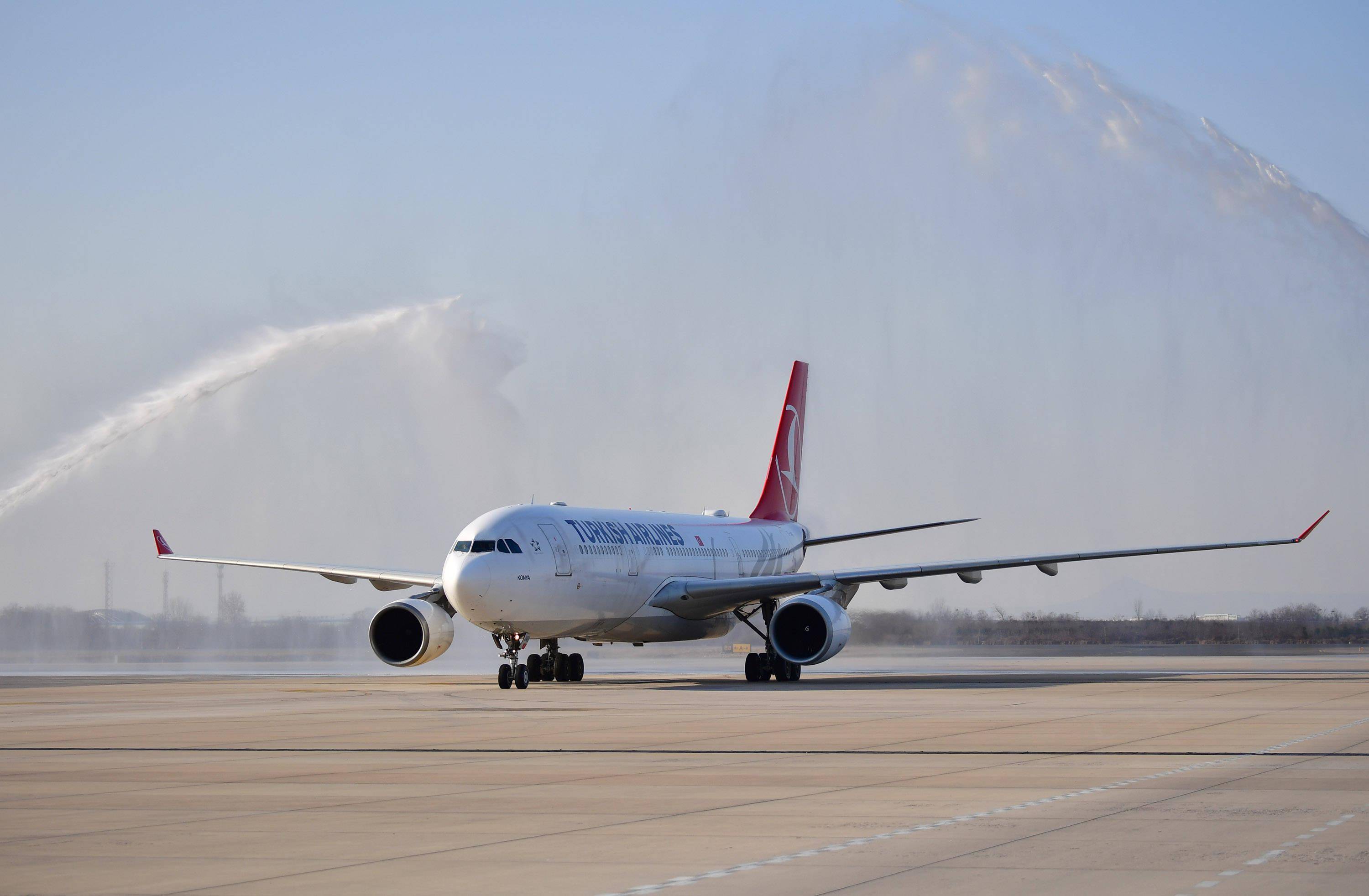 西安咸阳国际机场国内航班已全部取消!_西安咸阳机场_运行_车辆