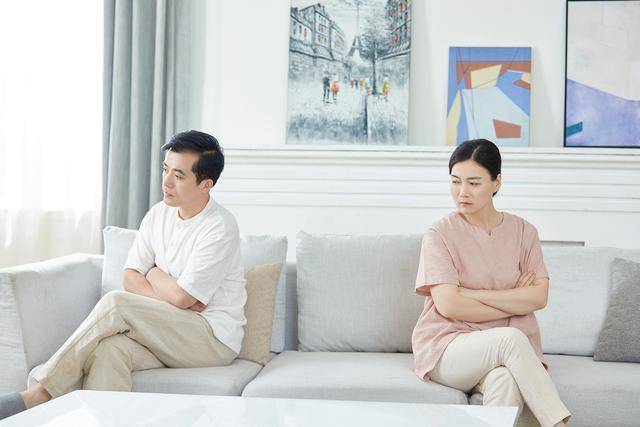 心理学 过了五十岁的女人 轻易不要离婚 原因其实很简单 婚姻 夫妻 女士