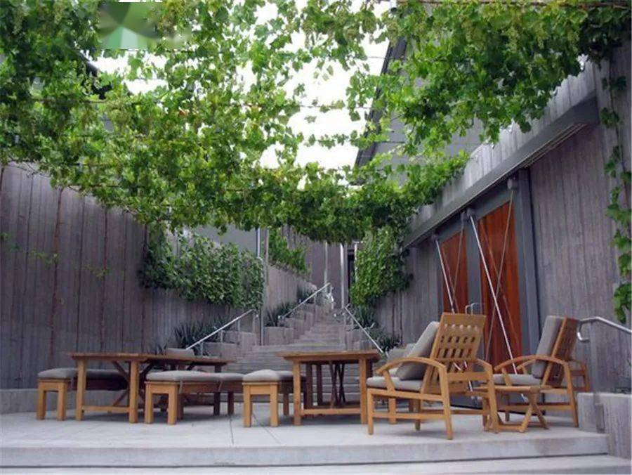 围合空间景观构成的无形与限定