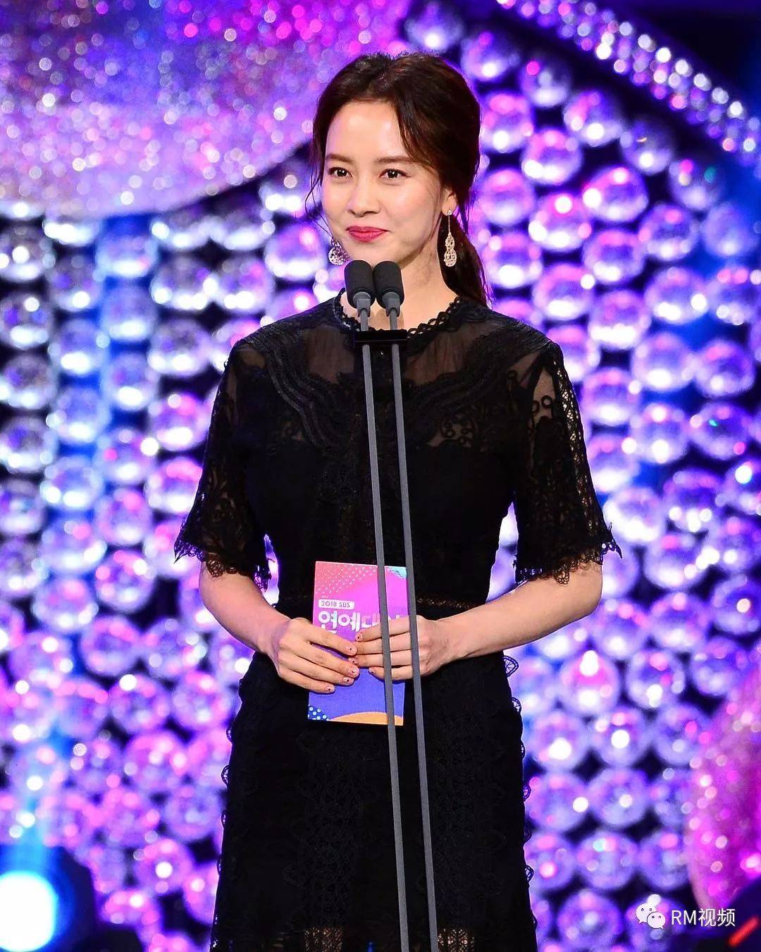 sbs摄影师更新宋智孝颁奖图_演艺_标题_宋智孝