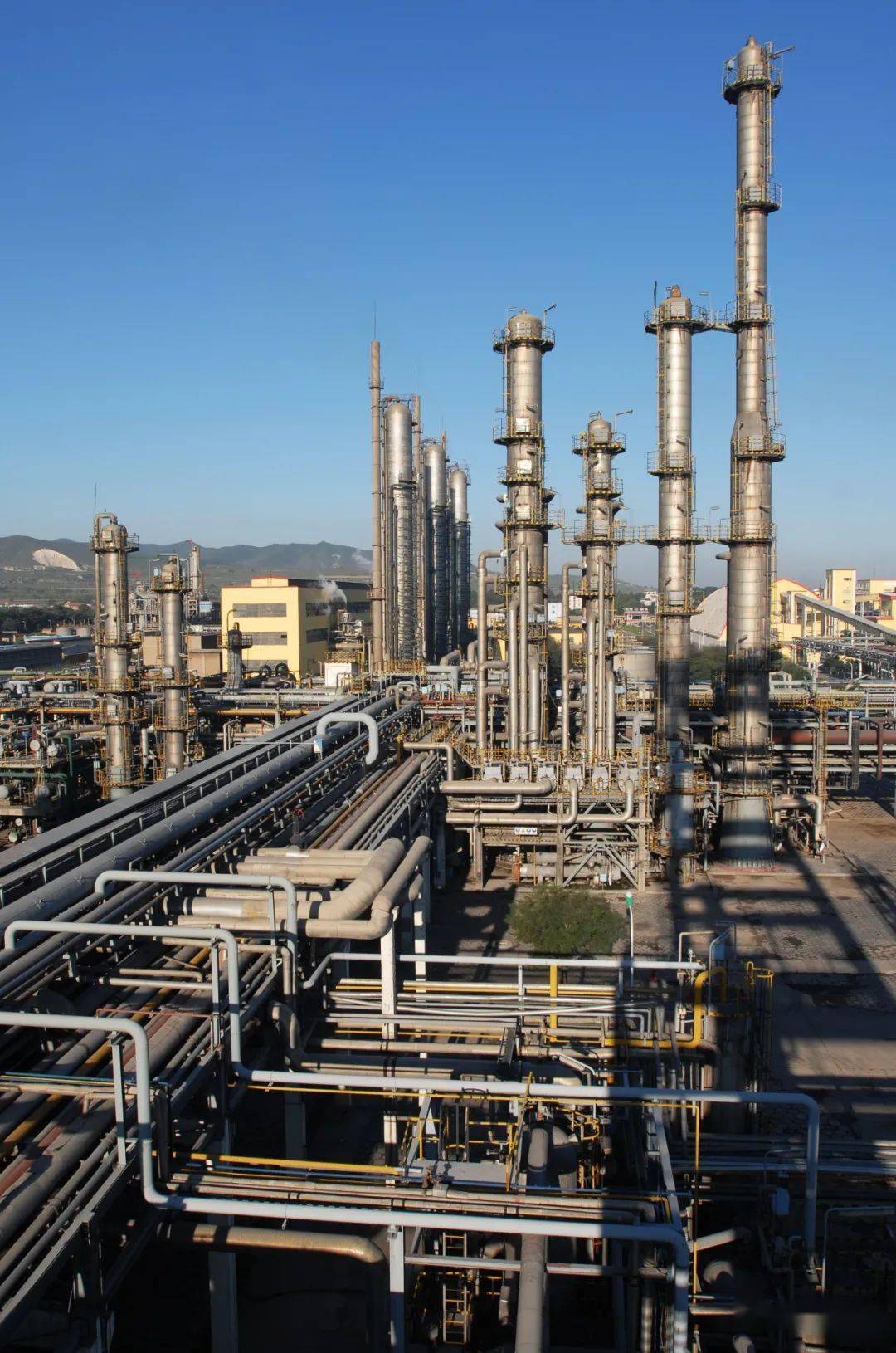 挂图作战捷报合成氨厂提前完成全年产氨制氢生产任务