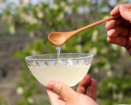 大葱能和蜂蜜一起食用吗大葱可以和蜂蜜一起吃吗