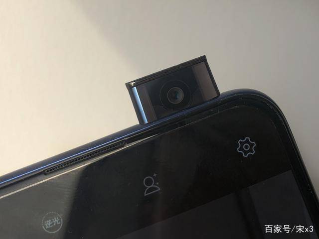 vivox27体验有感升降摄像头羽毛般配色深深打动了我