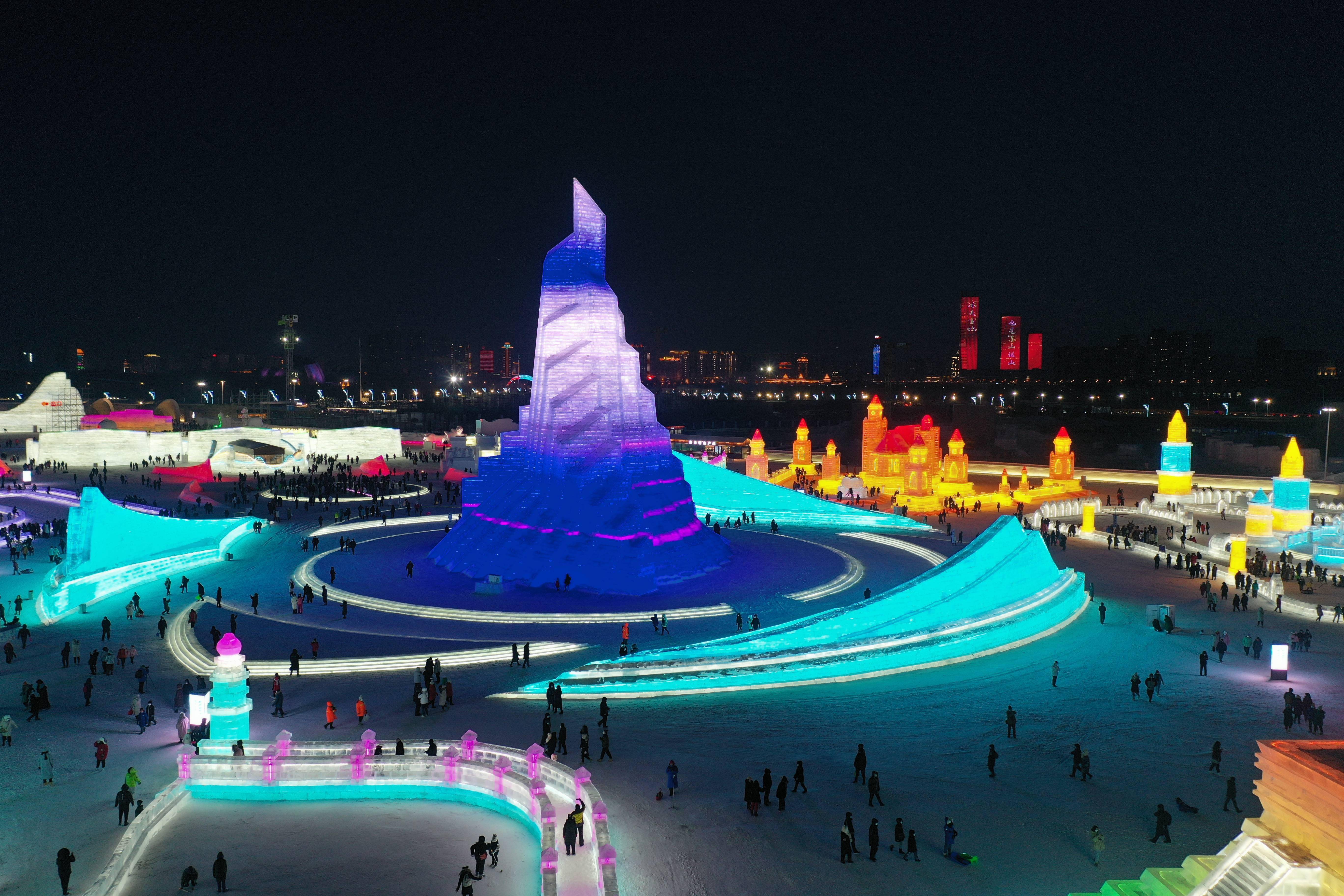哈尔滨冰雪大世界2021图片