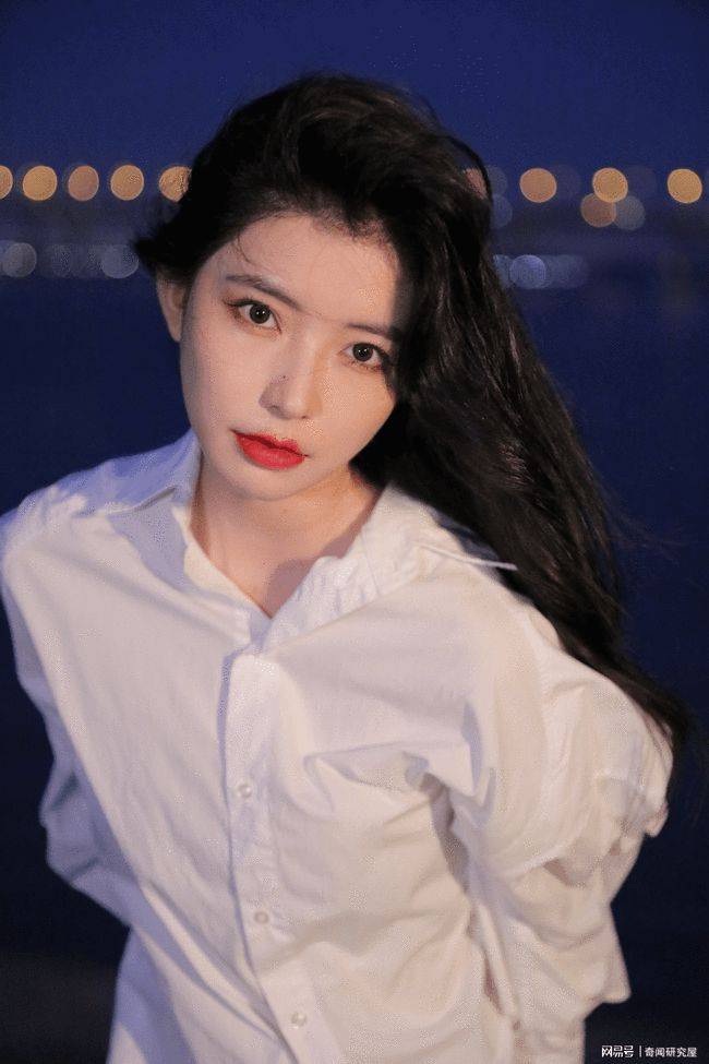 说起方圆,可能爱刷抖音的朋友都不会陌生.