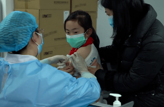 急救|187所学校幼儿园！两江新区3-11岁儿童新冠疫苗接种率迅速提高