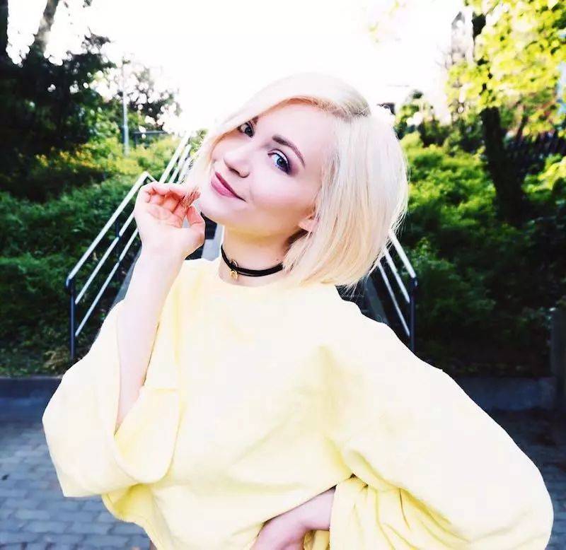 "_farina_白人_男友