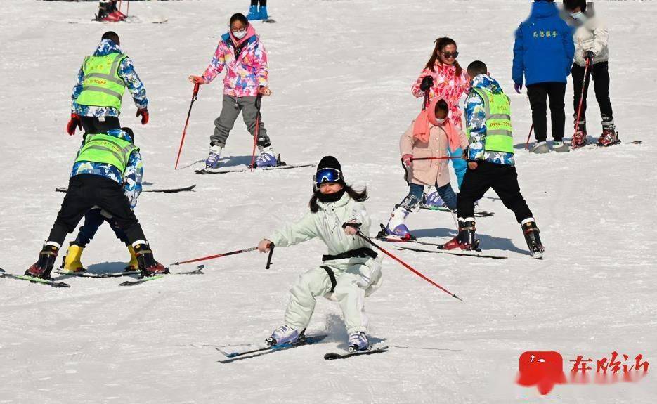 莒南茶溪川滑雪场电话图片