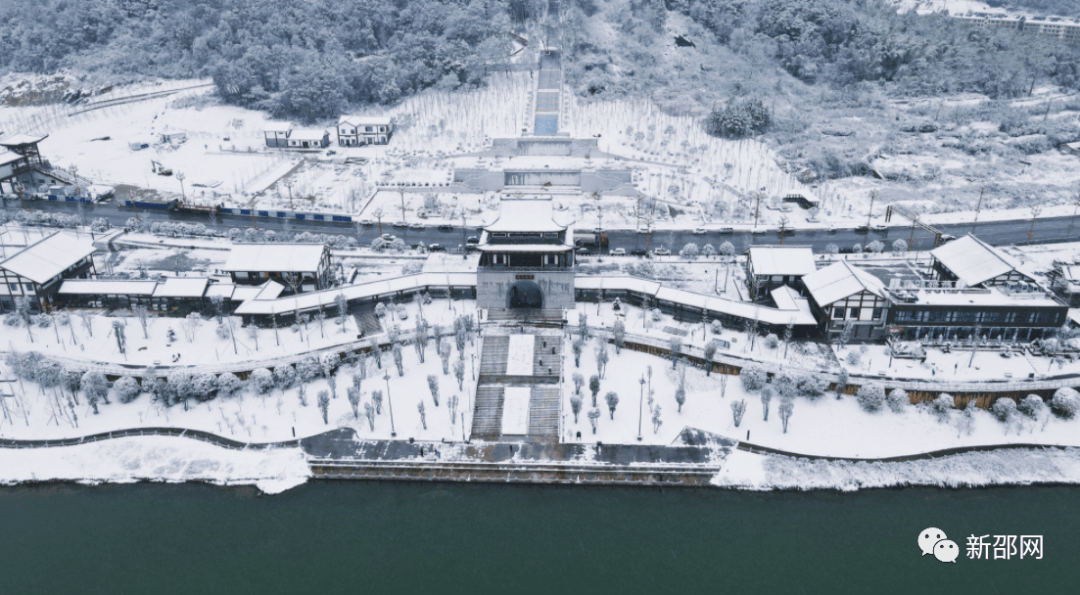 新邵资江码头灵犀塔迎来建成后第一场雪美爆了