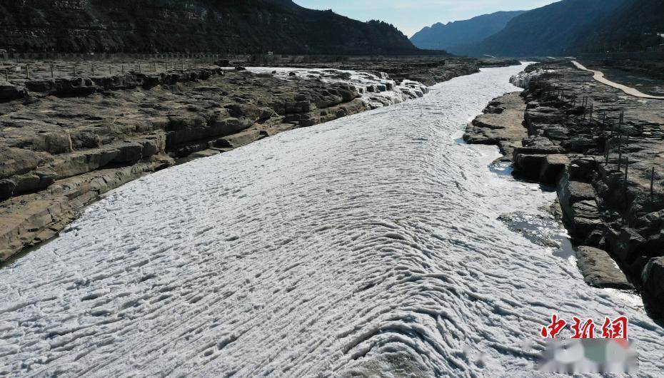 黄河壶口瀑布|黄河壶口瀑布现“流凌叉桥”景观