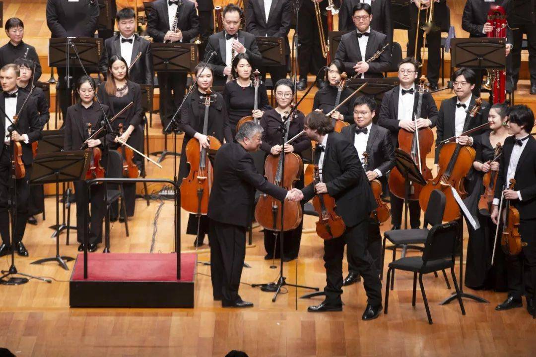 中国音乐学院2022中国乐派交响乐团新年音乐会在国家大剧院精彩上演