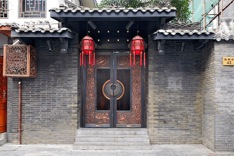 大门为什么不能朝西这些大门风水问题记得要改