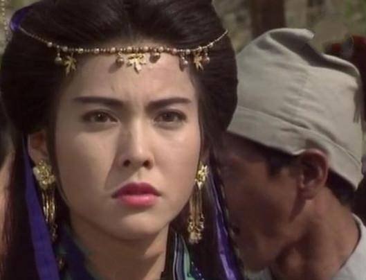 首先放一个大招吧,在1990年tvb首播的《蜀山奇侠之紫青双剑》中李婉华