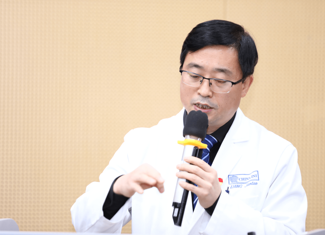 梁建涛:延髓血管母细胞瘤切除术该病例为27岁女性,因颈项部不适,核磁