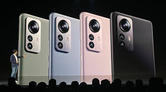 定价|首发MIUI13跑分超107万，小米12系列三款新机发布