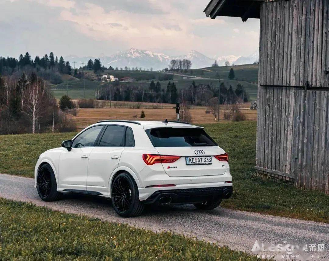 abt改装奥迪rsq3sportback官图发布换装全新弹簧加速仅需43s