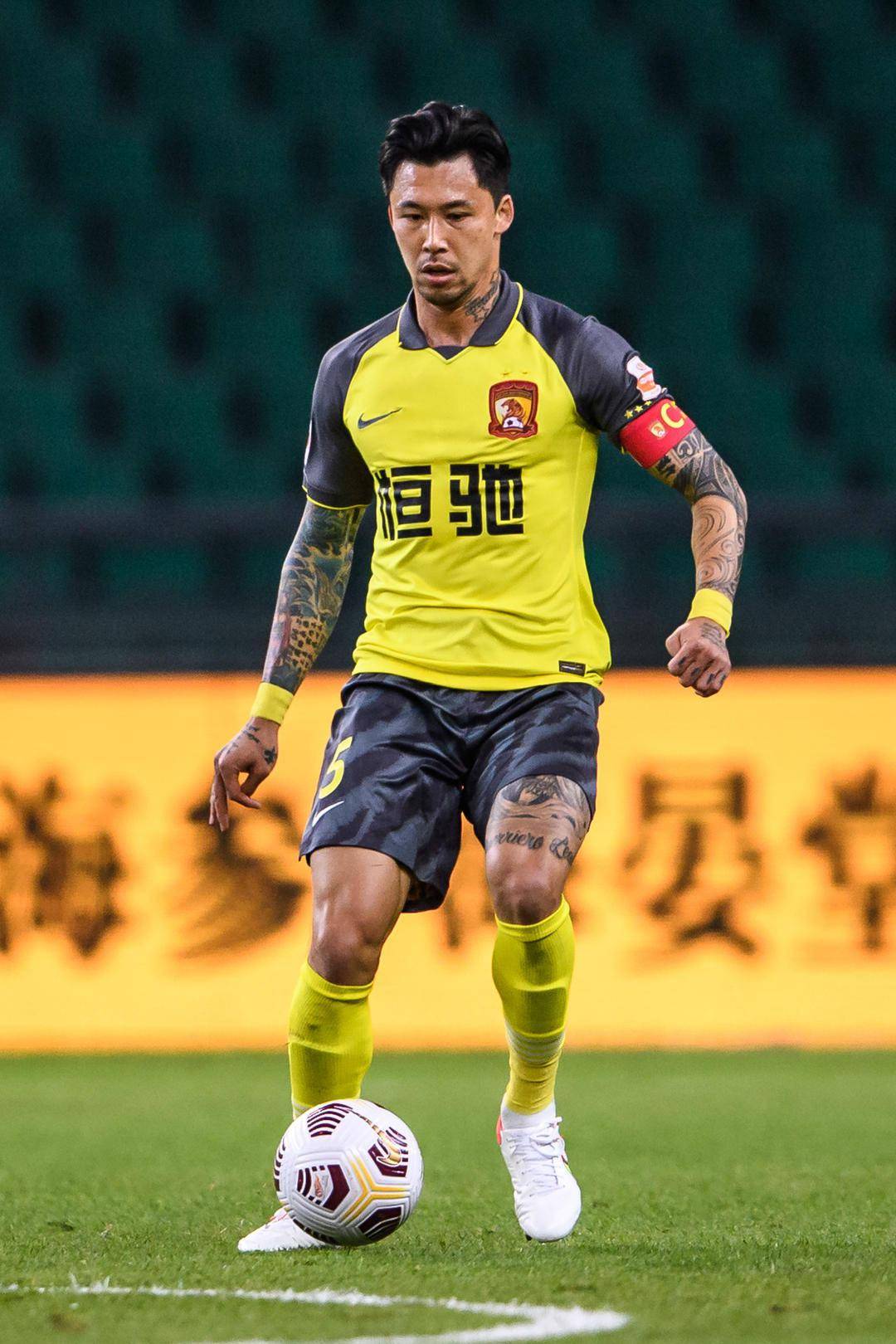 足协整治纹身现象张琳芃等纹身国脚参加世预赛是否受影响