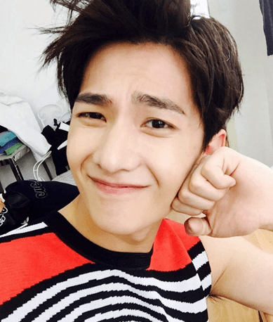 张若昀 眉毛杀 真撩妹 男生粗眉才好看 唐艺昕快教教你男朋友 Step 眉峰 陈伟霆