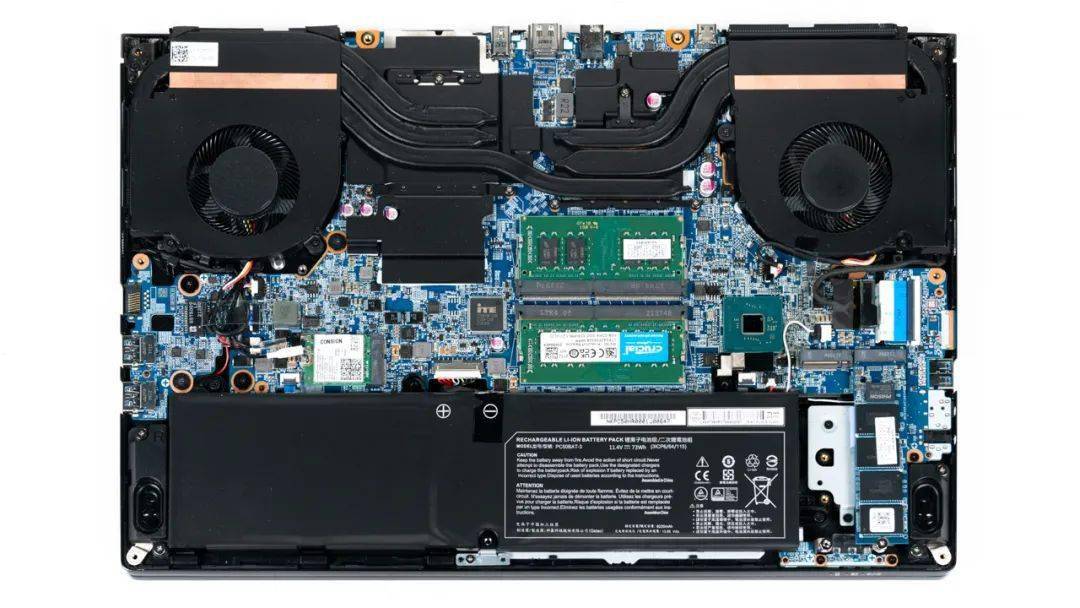 【猪王的良心结语】上图是神舟 战神s9-ta9np的拆机实拍图,5热管双