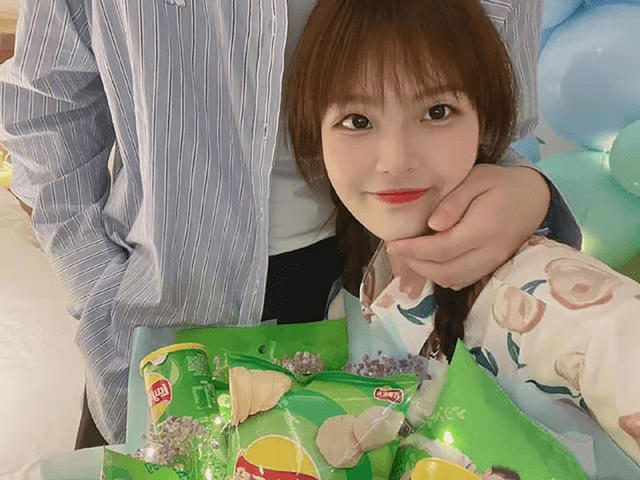 吃蛋糕险些露脸,随后1条flag让老粉直呼给力_牙膏_皮肤_小石