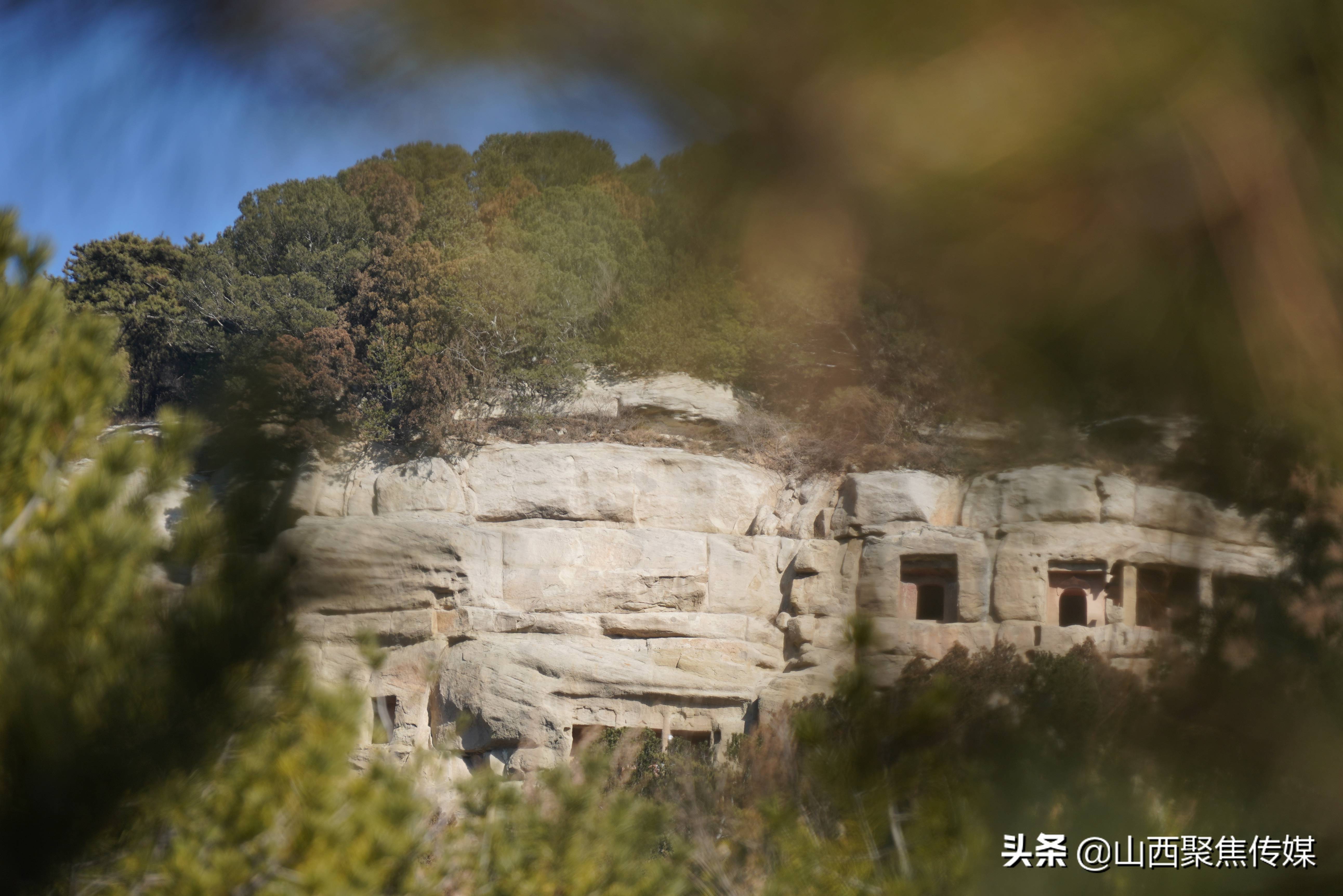 天龙山景区冬日美景图