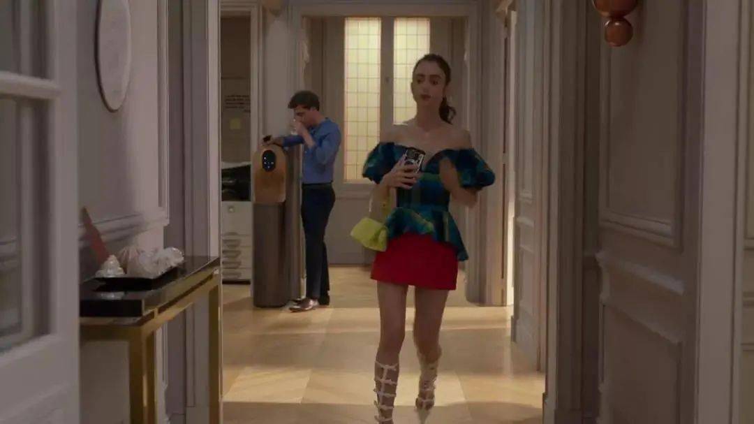 the|巴黎版《小时代5》开播被狂嘲，伪法式穿搭太辣眼，“最美星二代”的脸也撑不住？