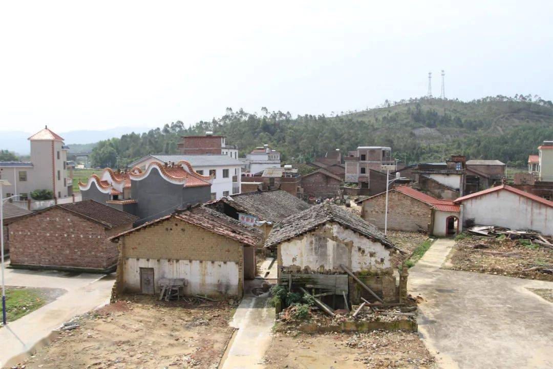 西水暴动旧址青水塘农军炮楼旧址位于韶关市武江区重阳镇青水塘村西南