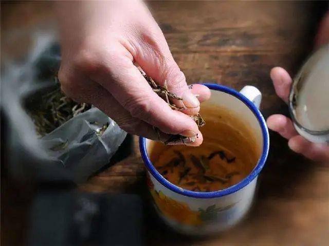 北京人的一天全在这大茶缸子里了