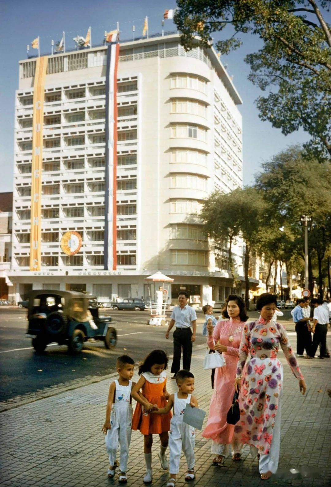 上世纪60年代初期国外大城市的街景