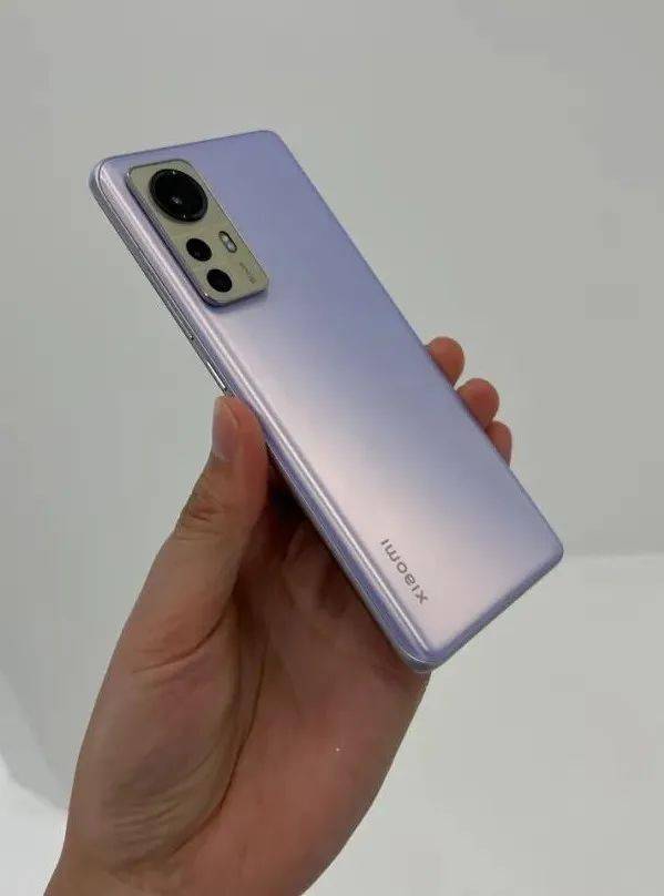 上手|【前沿】小米12工程机曝光 原来后置模组最开始是这么设计的