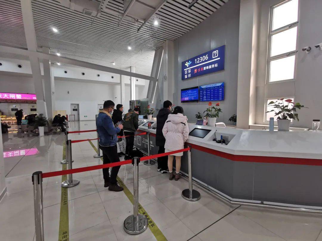 地获取车次信息出站口,乘客刷身份证有序出站为苏州北站新候车厅点赞!
