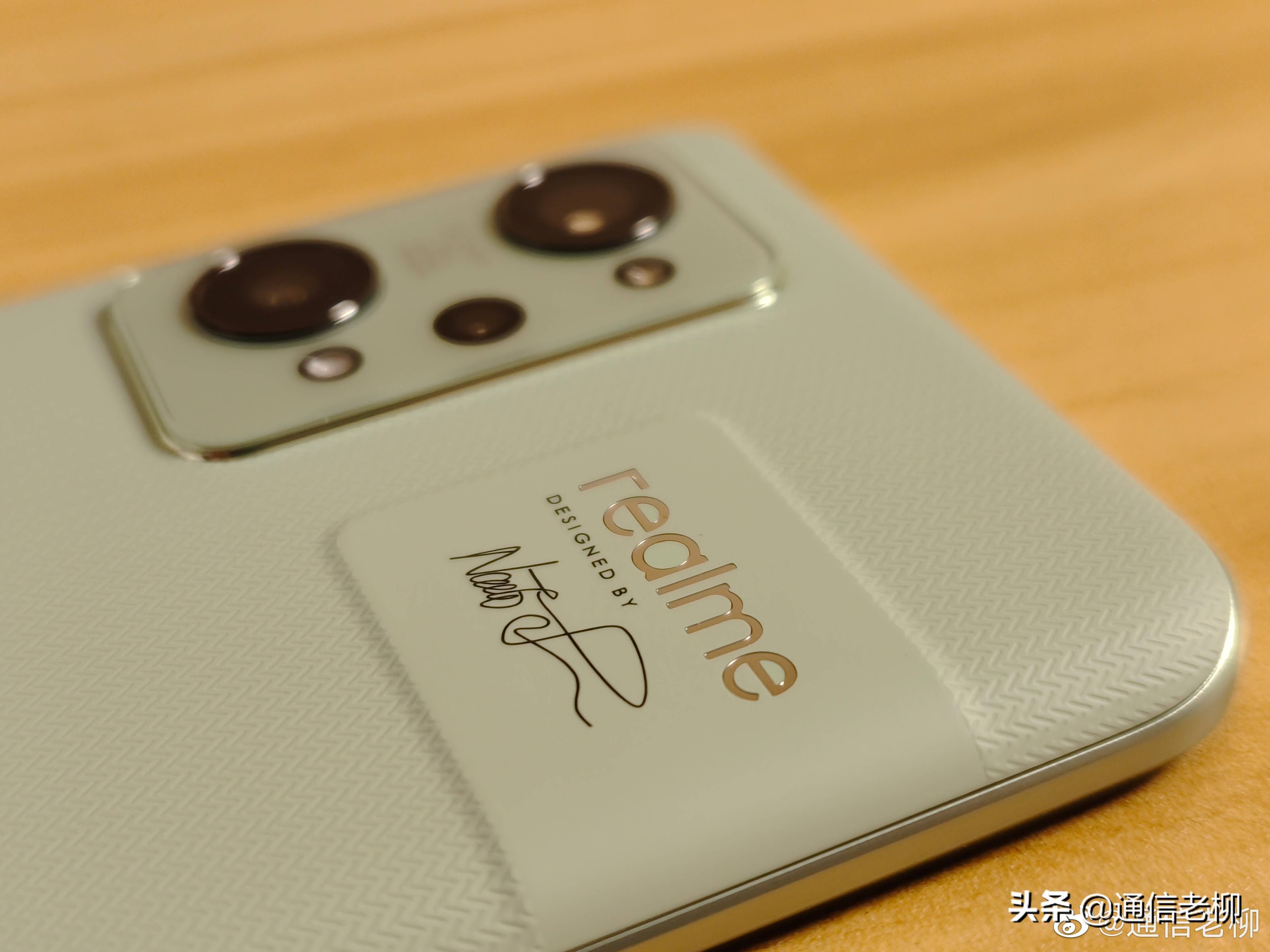 realme|真我GT2首评：性能和设计彰显“大师”风范，续航最强888直屏旗舰