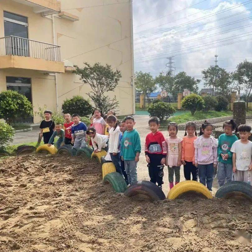 護城河保衛戰——東風路幼兒園四通園區沙池課程故事_積木_活動_遊戲