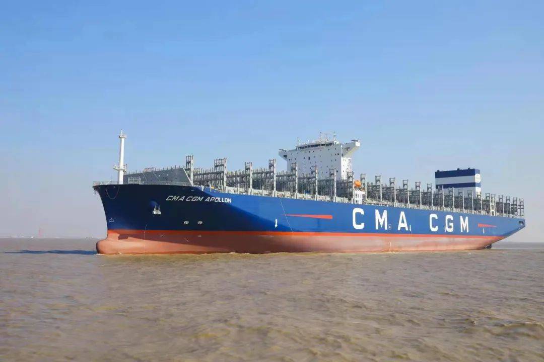 开启新征程沪东中华交付新年第一船