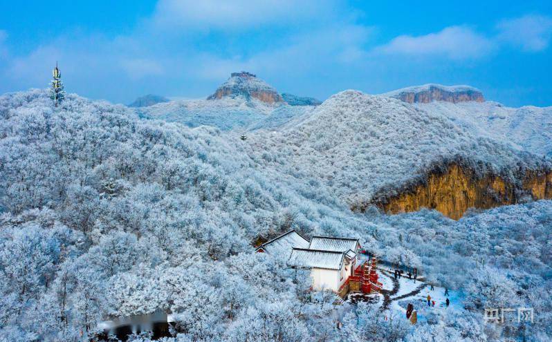 首场|河南云台山迎来2022首场大雪 银装素裹似仙境