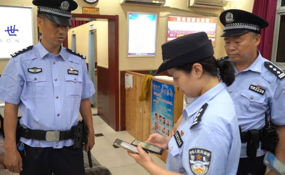 执法质量显著提升板厂路派出所大力推行社区警力下沉,实现了22个警务